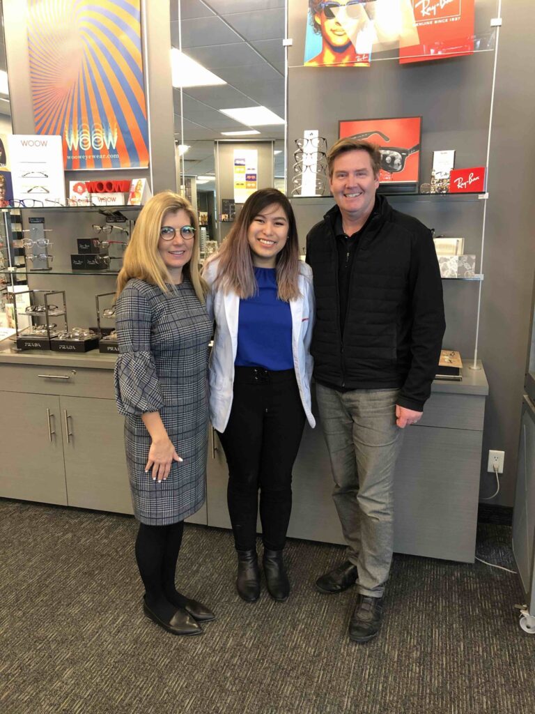 Interested in optometry summer jobs? Join us to work alongside practicing optometrists and gain valuable skills. Dr Selena Friesen, Dr. Michael Nelson and Optometry Intern.