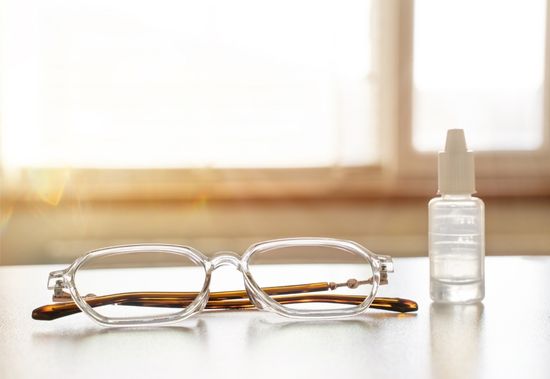 Lubricating eye drops used for comfort with a popped blood vessel.